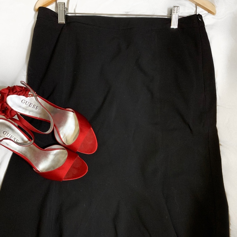 Classy Black Skirt -Women’s Size 10 -Worthington